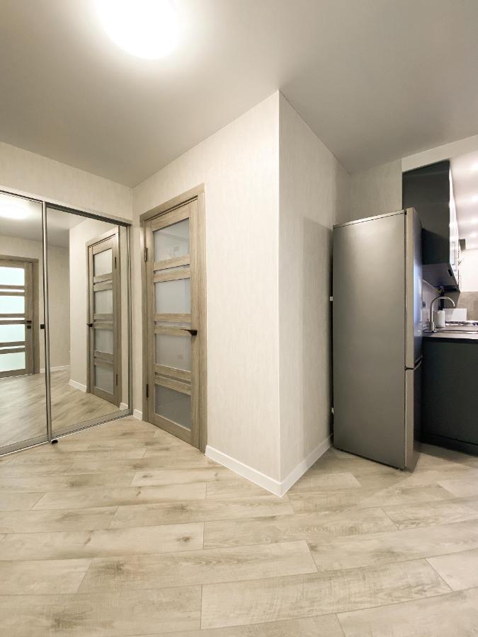 Helen: стильні в центрі біля корпусного саду Apartment Poltava