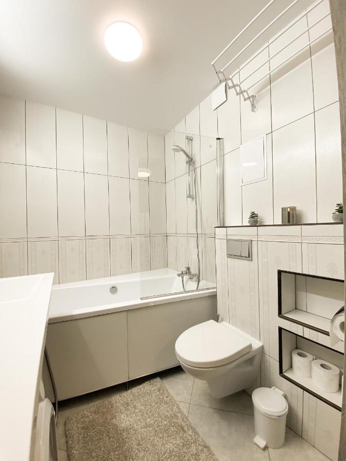 Apartment Helen: стильні в центрі біля корпусного саду *