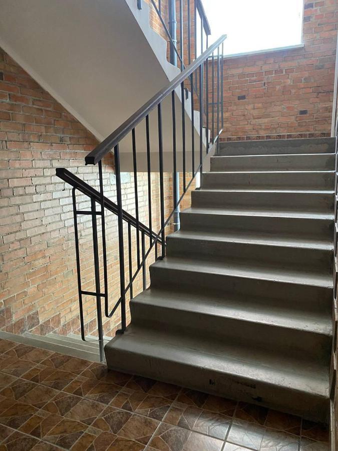 Helen: стильні в центрі біля корпусного саду Apartment