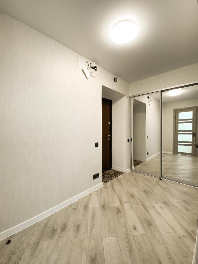 Apartment Helen: стильні в центрі біля корпусного саду *